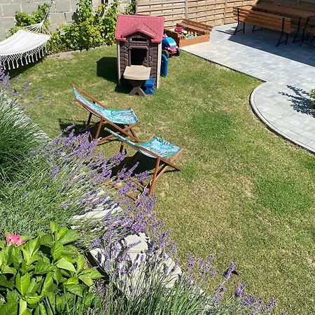 Wczasy Sloneczny Z Sauna アパート フミエルノ