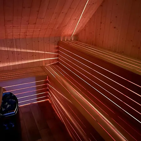 Wczasy Sloneczny Z Sauna アパート *